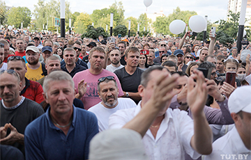 Salihorsk Miners Demand To Arrest Lukashenka, Yarmoshyna