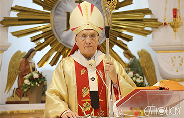 Архиепископ Тадеуш Кондрусевич возглавил богослужение после болезни