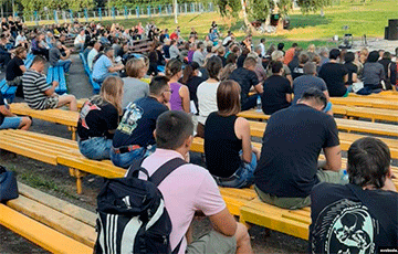У Жабінцы зладзілі вечар памяці берасьцейца, які загінуў падчас пратэстаў