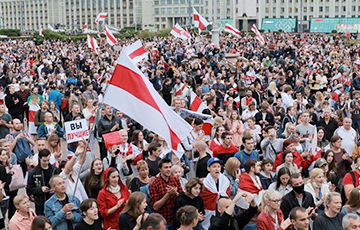 ‘Whole World Now Knows Belarus By Sea Of White-Red-White Flags In Streets’