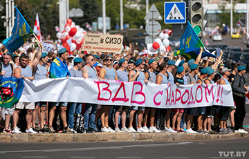 Топ плакатов Белорусской революции