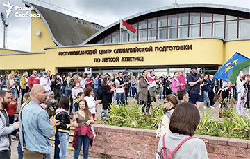 "Athletes Are With the People!": Hundreds of Minsk Residents Came to the Olympic Training Center