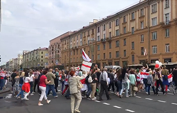 Протестующие вышли на проезжую часть