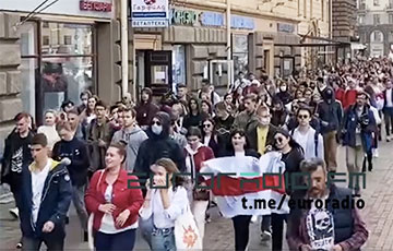 На марше студентов уже более 1500 человек