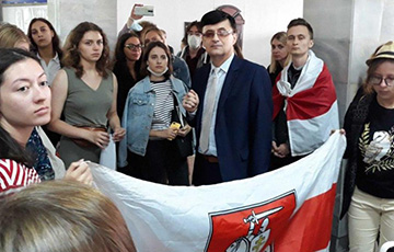 Студенты сносили режимы почти везде, где хотели