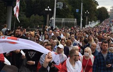 «Лукашенко – в автозак!»