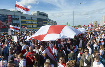 Belarusians Take To Heroes March (Online)