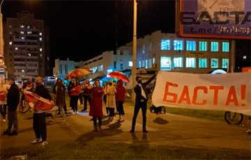 "This Is Our City!": Anharskaya Street Residents Came Out To Protest