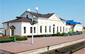 Railway Station in Slutsk Announced: "Railway Service Stands With the People! Long Live Belarus!"