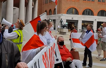 Британцы и белорусы протестуют против «кровавых облигаций»