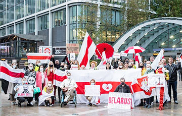 Белорусская диаспора провела акцию протеста в финансовом центре Лондона