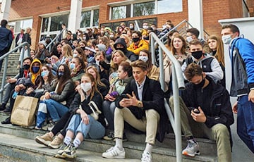 Many Minsk Universities Hold "Sit-In Strikes"