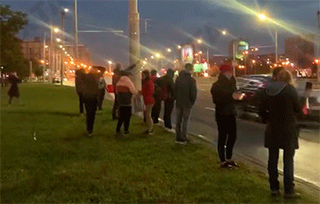 Минская Каменная Горка выстроилась в цепь солидарности