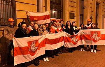 Belarusians Of St. Petersburg Held Daily Solidarity Event