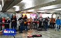 Відэафакт: Свабодныя беларусы спяваюць у метро