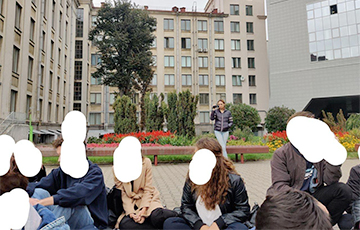 Студенты БГУ проводят «сидячую забастовку»