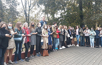 MSLU Students Took Part in an Action of Solidarity With Dzmitry Mazura