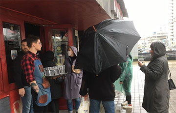 Ресторан «Пиплс» на Кальварийской помог протестующим