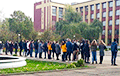 В Бресте студенты БрГТУ вышли на акцию солидарности со снятым с должности ректором