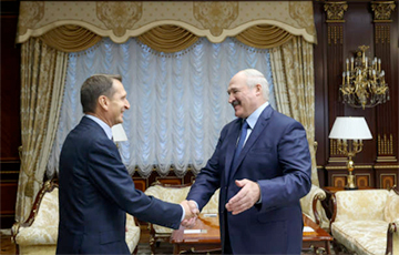 Political Observer: Naryshkin Passed Lukashenka ‘Black Mark’ From Putin
