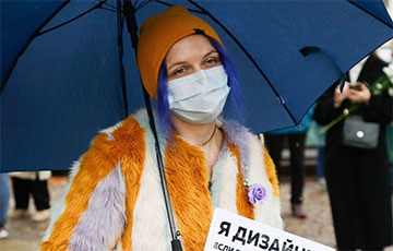 Участница Женского марша в Минске потроллила «ябатек»