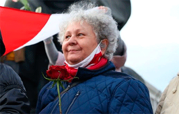 Yakub Kolas's Granddaughter Came Out to the March in Minsk