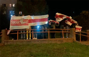 Минчане вышли поддержать бастующих на Спортивной, Юго-Западе и в Лошице