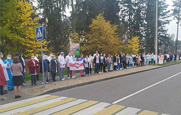 Solidarity Chain Lined Up In Barauliany To Support Strikers