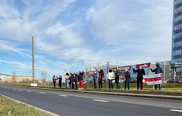 Minskers Protesting At Intersection Of Belt Road And Partyzanski Avenue