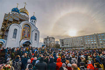 Фотофакт: Солнечное гало на прощании с Романом Бондаренко