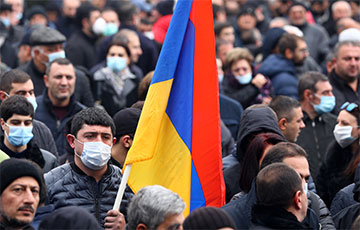 В Ереване прошел оппозиционный митинг на фоне визита российской делегации