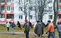Протестующие в Минске обратили ОМОН в бегство