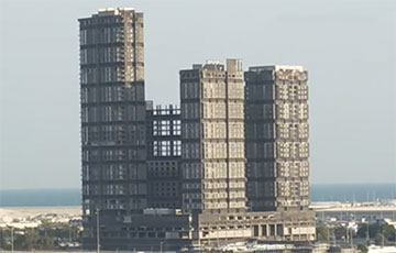 В ОАЭ взорвали четыре небоскреба сразу