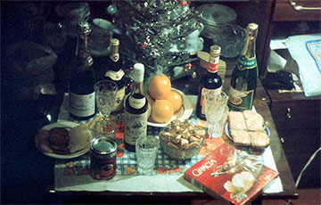 Популярный блогер показал нищету и бедность советского новогоднего стола