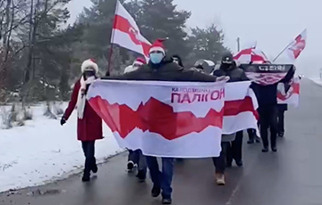 «Белорусы — ураган, бойся тапка, таракан!»