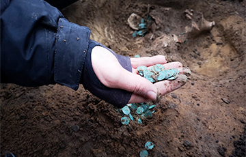 Тысячи монет: археологи нашли в Венгрии огромный средневековый клад