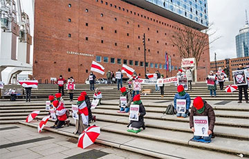 По всему миру прошли акции солидарности с протестующими в Беларуси