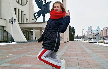 More Ridiculous Than Comedy Movie: Young Woman Fined For Wearing Pants Of Wrong Colors In Belarus