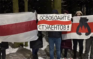 Minsk Sukharava Came Out For Solidarity Rally