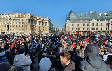 Financial Times: Belarus Echoes at Protests in Russia