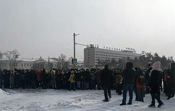 Жители якутска вышли на протест, несмотря на температуру -40 ℃