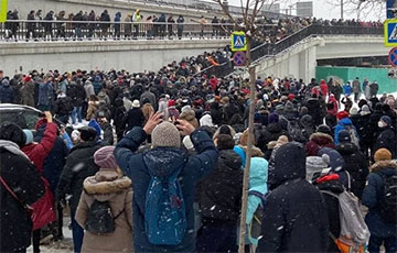 47% протестующих в петербурге сегодня впервые вышли на протесты