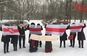 Pensioners of minsk: long live belarus!