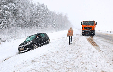 Очевидцы: На трассе Минск – Бобруйск каждые 5-10 километров авария