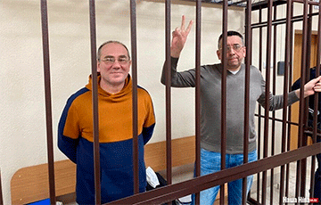Незаконный суд приговорил блогеров Петрухина и Кабанова к трем годам колонии