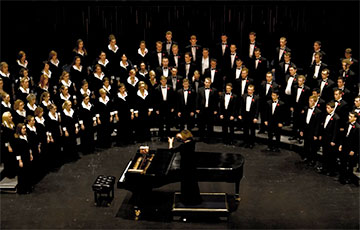 Ученые рассказали о пользе хорового пения для пожилых людей