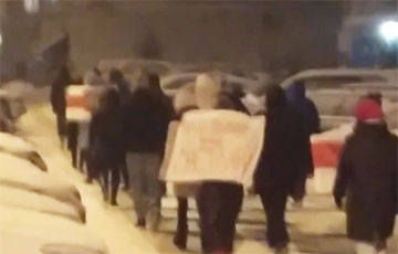 Минск выходит из зимней спячки: районные марши потрясли столицу