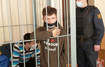 В Беларуси за протесты на пять лет осудили 16-летнего подростка