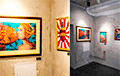 Маразам «ябатек»: с гродненской выставки убрали картины с белым и красным цветами