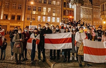«Не здаёмся і крочым наперад!»: Беларусы Уроцлава правялі магутную акцыю салідарнасці